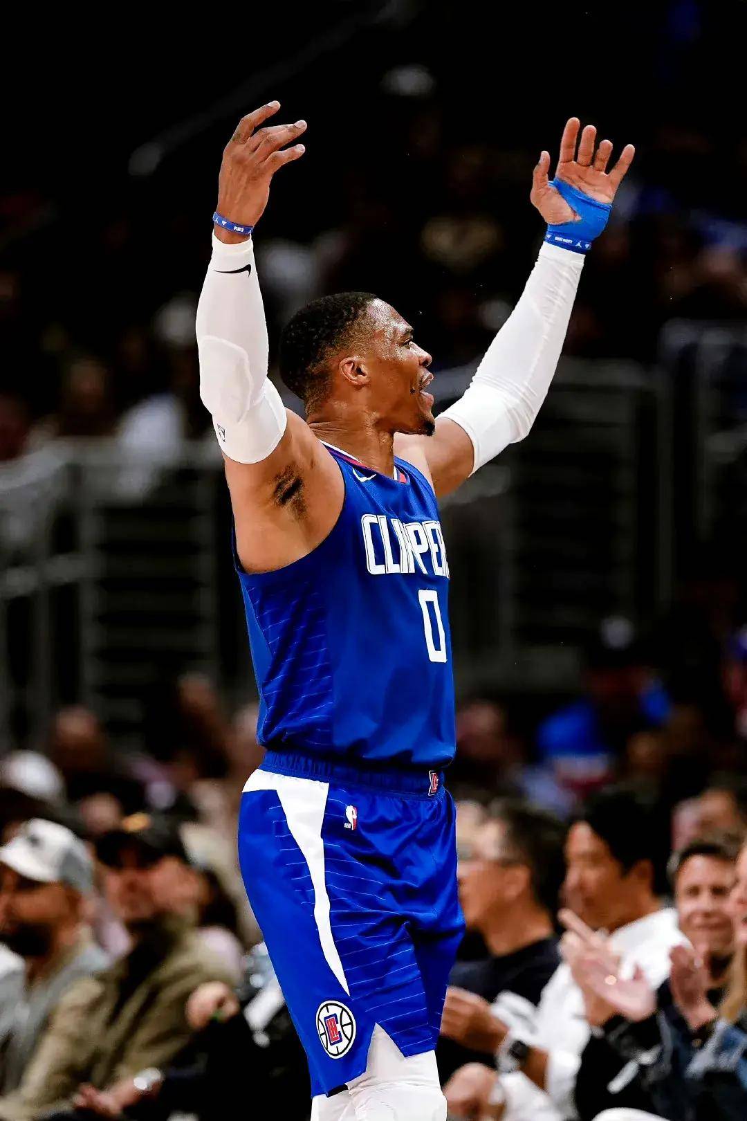开云下载-NBA季后赛今晨走向成谜，圣保罗扳平良机，气氛紧张，官宣口径保持一致的简单介绍