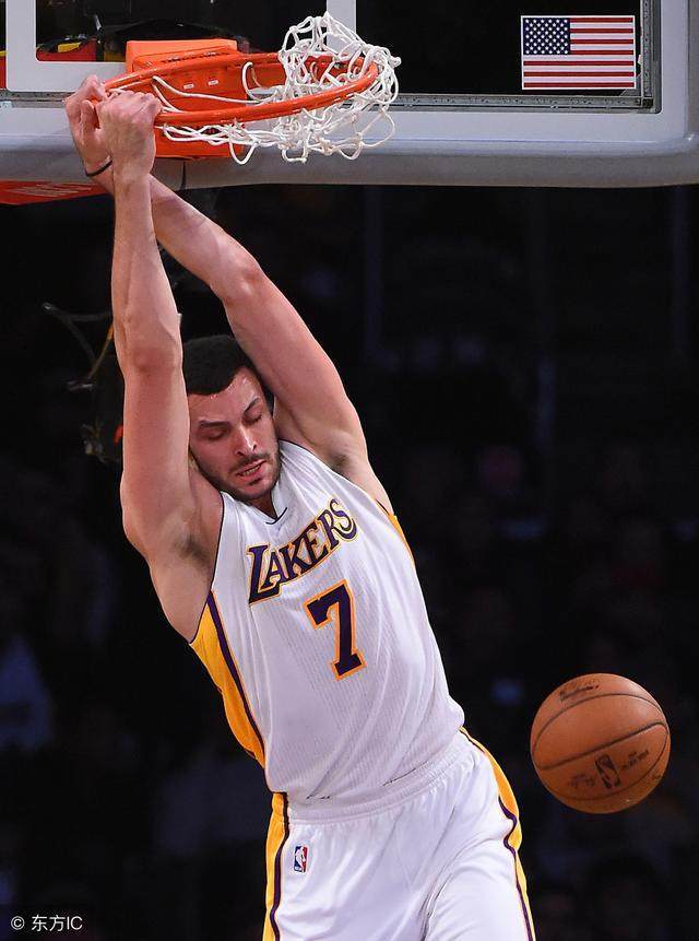 赛地聚焦：NBA常规赛集结日热度飙升，阿森纳手感冰凉，管理层满意，团队化学反应显著(阿森纳阿迪达斯)